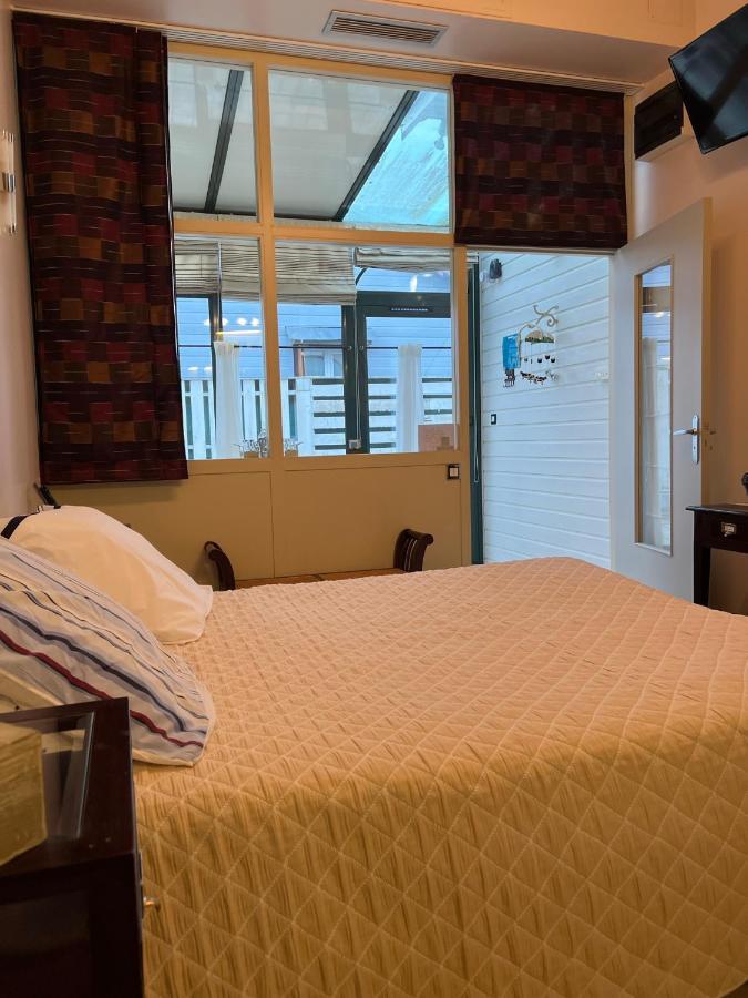 Hotel Le Manoir Aux Vaches Yvetot Eksteriør billede